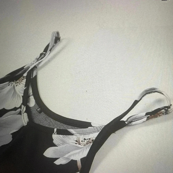 Floral Cami Maxi Dress with Pockets  ( Color: Multi ) - Picture 3 of 5